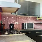 Downtown Quiet And Peacefull Apartment