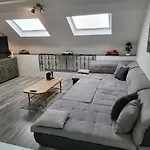 Duplex Elegant Situe A 1Min De La Gare Du Nord