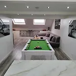 Duplex Elegant Situe A 1min De La Gare Du Nord *