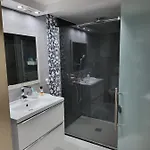 Duplex Elegant Situe A 1min De La Gare Du Nord *