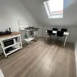 Schaerbeek Room 1