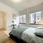 Elegant Flat Cinquantenaire Brussels
