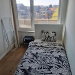 Appartement Deux Chambres Moderne Avec Vue Imprenable Sur Le Parc Et Immense Terasse