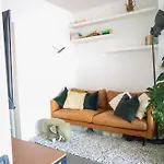 Furnished - Bright, Modern In Brussels, 15 Minutes Walk From The Atomium Appartement *