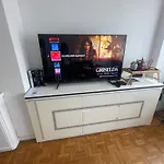 E.U. Woluwe Sweetheart Apartment