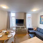 New Cozy In Porte De Hal Brussel