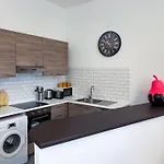 New Cozy In Porte De Hal Brussel