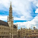 Modern In Molenbeek-saint-jean / 77 M² / Parking * Brussel