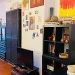 Quiet And Colorfull Flat In The Center City Of Brussels