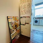 Quiet And Colorfull Flat In The Center Of Appartement