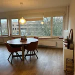 Appartement Une Chambre Moderne Avec Vue Imprenable Sur Le Parc Et Immense Terrasse - Ideal Pour Une Escapade Urbaine!