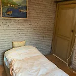 Brussels Guesthouse - Private Bedroom And Bathroom