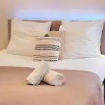 Grand Sablon Stylish Brussels City Center Apartment