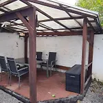 Magnolia Green Garden New And Fully Equipped