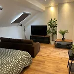 Immeuble Au Coeur De Bruxelles : Vivez L\'Experience Unique De La Rue Verbist