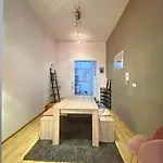 Family Flagey Appartement