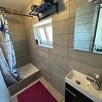 Dreamland Eu, Appartement Brussel