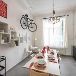 Superb 3 Bedroom & 3 Bathroom Duplex In Centre Brussel