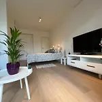 5Ensational Studio - Center