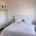 Luxury Apartment With Stunning View & Free Parking
