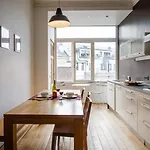 Grand D'artiste Cosy Et Proche De Appartement