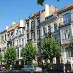 Recent Fully Renovated Apartment