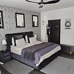 Deluxe Au 2eme Etage, Double Au 4eme Etage Not A