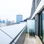 Beautiful 1 Bedroom Apartment Close To Parc De Bruxelles