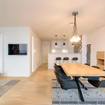 Beautiful 1 Bedroom Apartment Close To Parc De Bruxelles