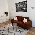 Cozy South-up And Ground * Brussel