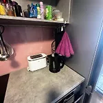 Alexanor Cosy Private Room In A Shared Apartment