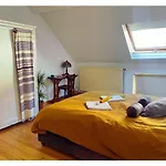 Chambre Double Dans Maison Lumineuse Saint Job Uccle