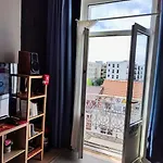 Appartement Studio Entier Avec Balcon - Tour Et Taxis Brussel