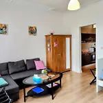Studio Entier Avec Balcon - Tour Et Taxis Appartement Brussel