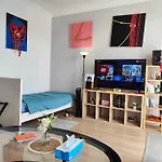 Studio Entier Avec Balcon - Tour Et Taxis Brussel