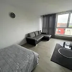 Apartment Elegant A Louise, Quartier Prestige De Brussels