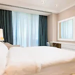 Free Parking & Wifi Designed Apartments In Centr Of City