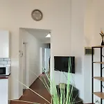 New Cozy In Porte De Hal Appartement Brussel