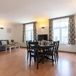 Eu Quarter Apartment