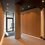 Modern Central 1Br Suite - 90 Sqm