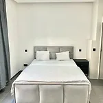 Good Price Studio In Brussels
