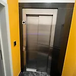 Good Price Studio In Brussels