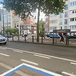 Avec Parking Gratuit Sur Place 5d Appartement *