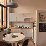 Stylish & Cosy - Le Chatelain Appartement Brussel