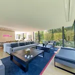 Luxurious 1000M2 Villa With Garden And Pool
