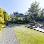 Luxurious 1000M2 Villa With Garden And Pool