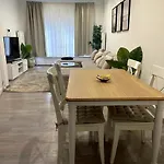 Appartement Avec Terrasse Privee Et Garage Rez De Chaussee Lumineux