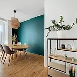 Bright And Cosy Apartment
