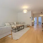 Chaleureux Appartement 1 Chambre Proche Ecole Europeenne