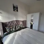 Modern Apartment Near Avenue Louise